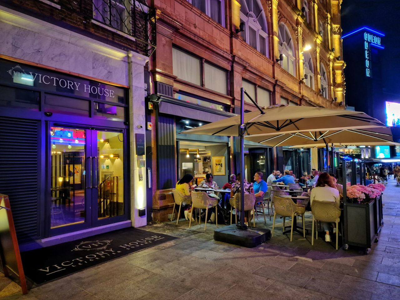 Victory House French Bistrot Restaurant ...