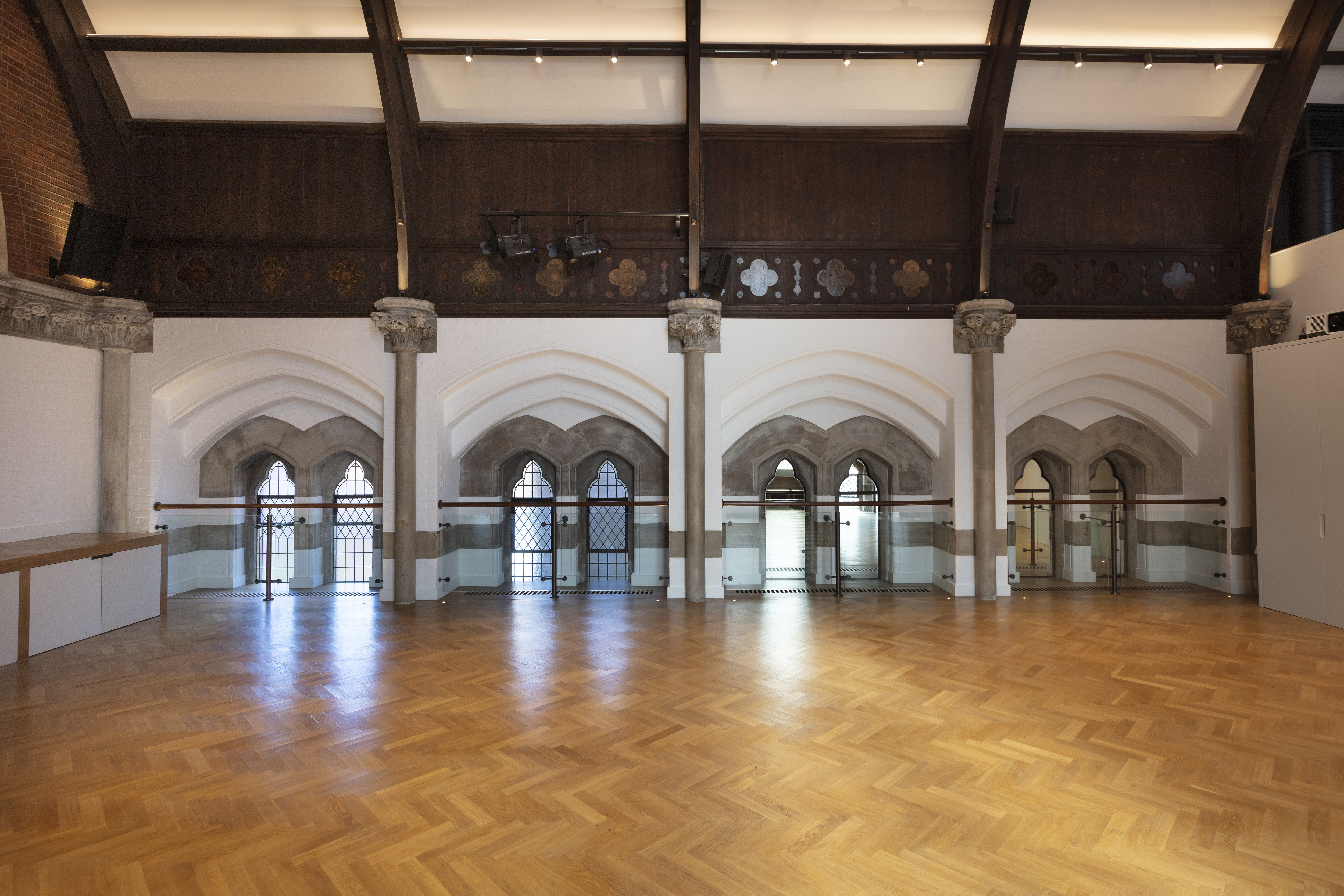 Upper Hall - xsh50hk210l.jpg