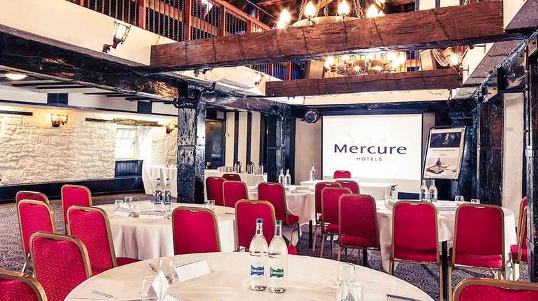Mercure Perth Hotel - image 1