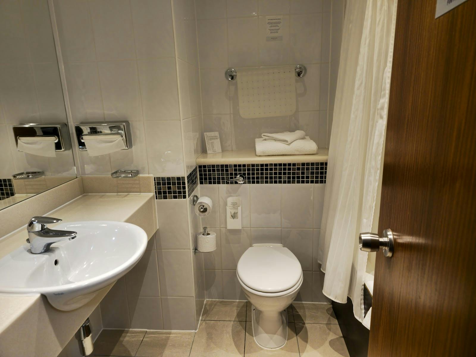 Mercure Norwich Hotel - >Hallie Crowder</a>