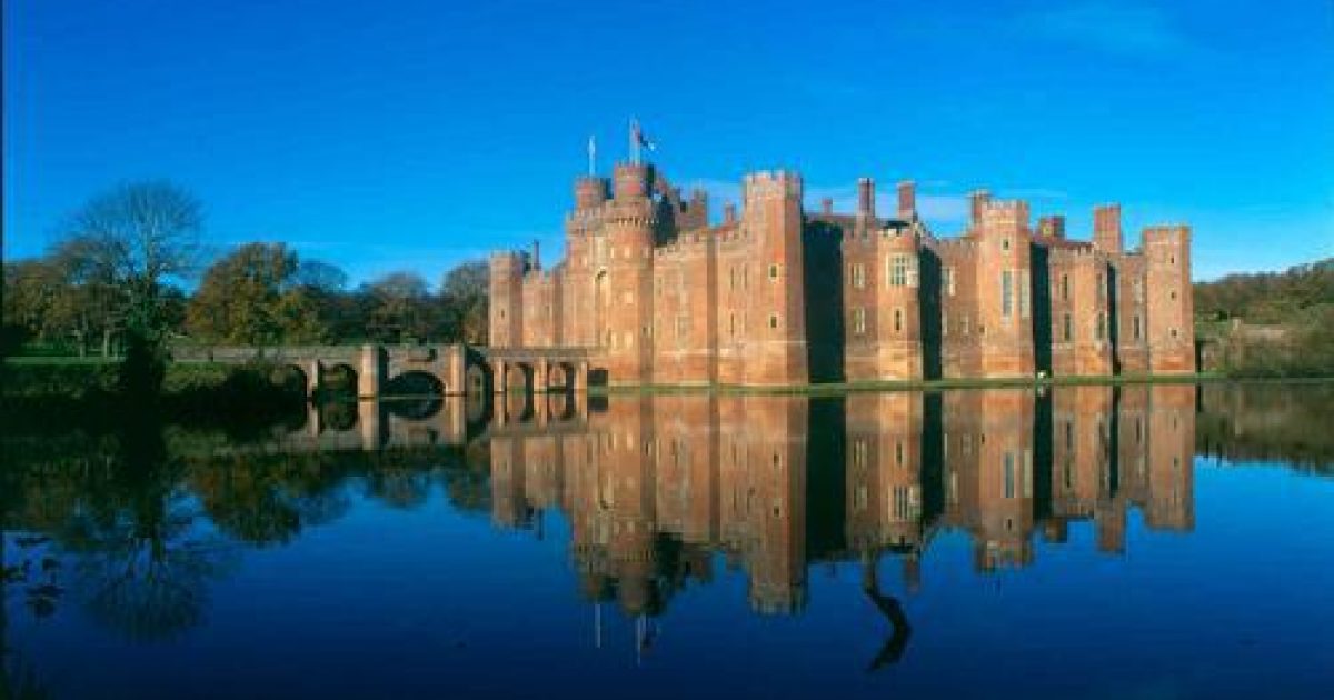 Herstmonceux Castle - East Sussex ...