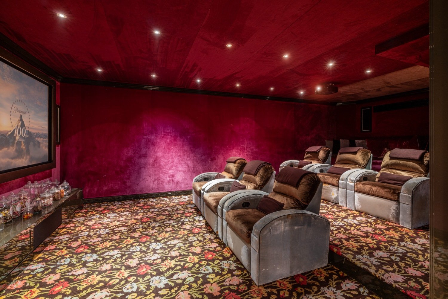 Blockbuster London properties with home ...