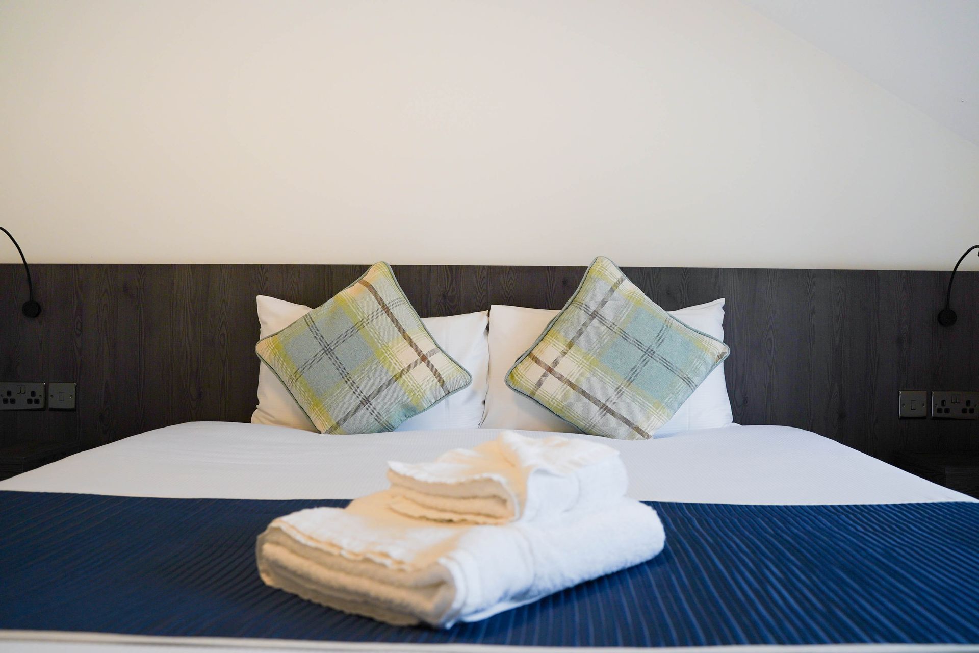 Dunchurch - uc0go3tcz0b.jpg