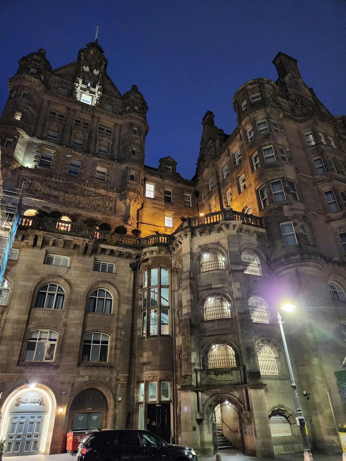 The Scotsman Hotel - >Aleksandras Liauška</a>