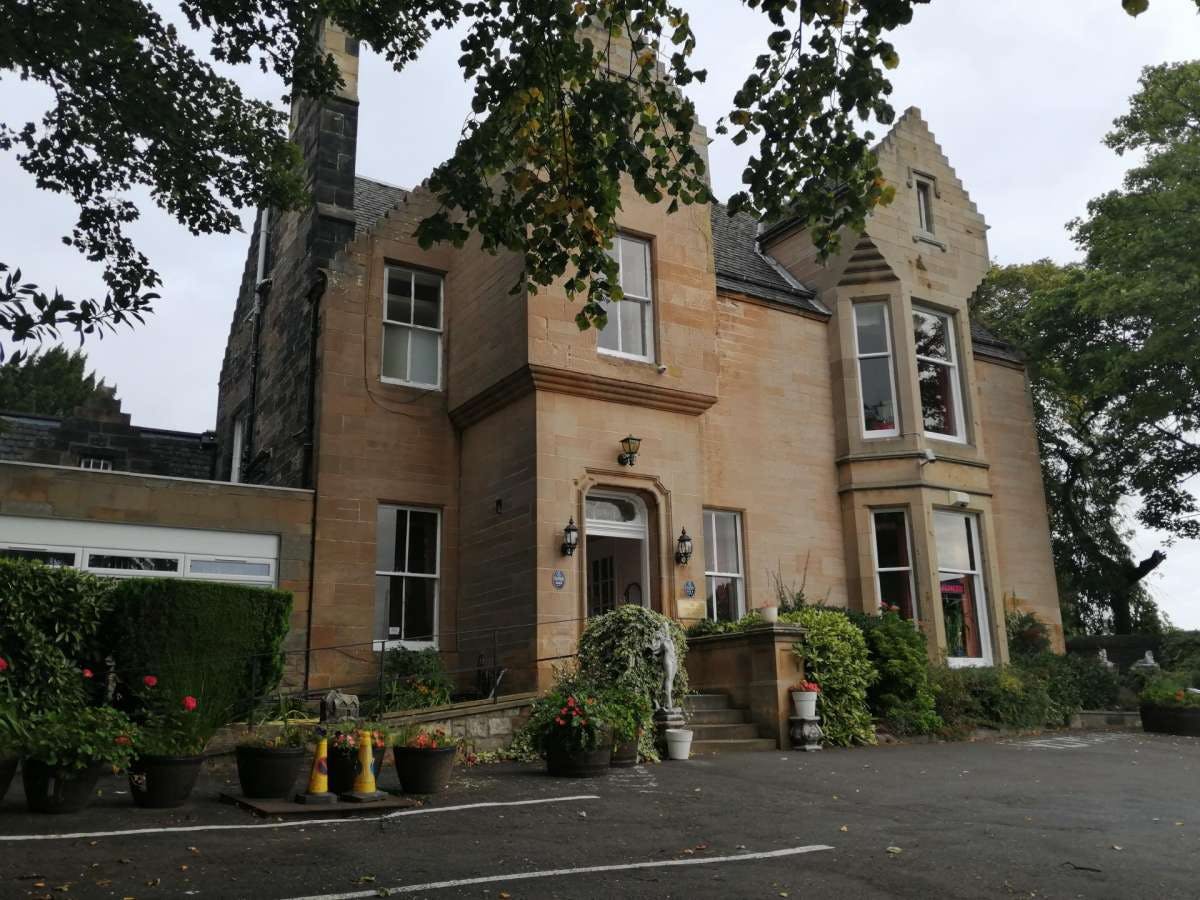 Cumberland Hotel - >Cumberland Hotel</a>