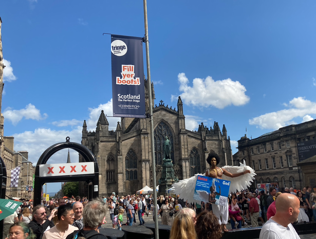 Royal Mile during Fringe ...