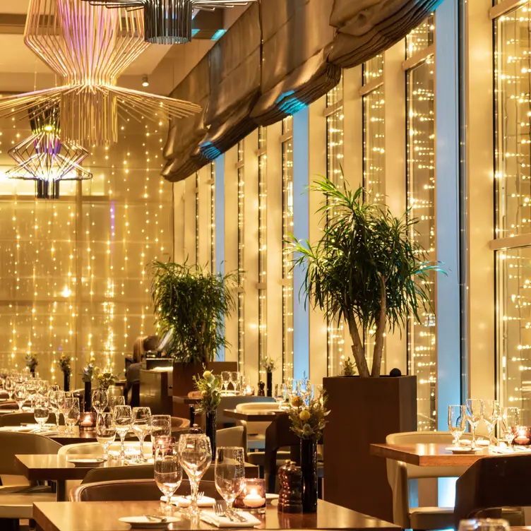 One Square Bar + Brasserie Restaurant ...