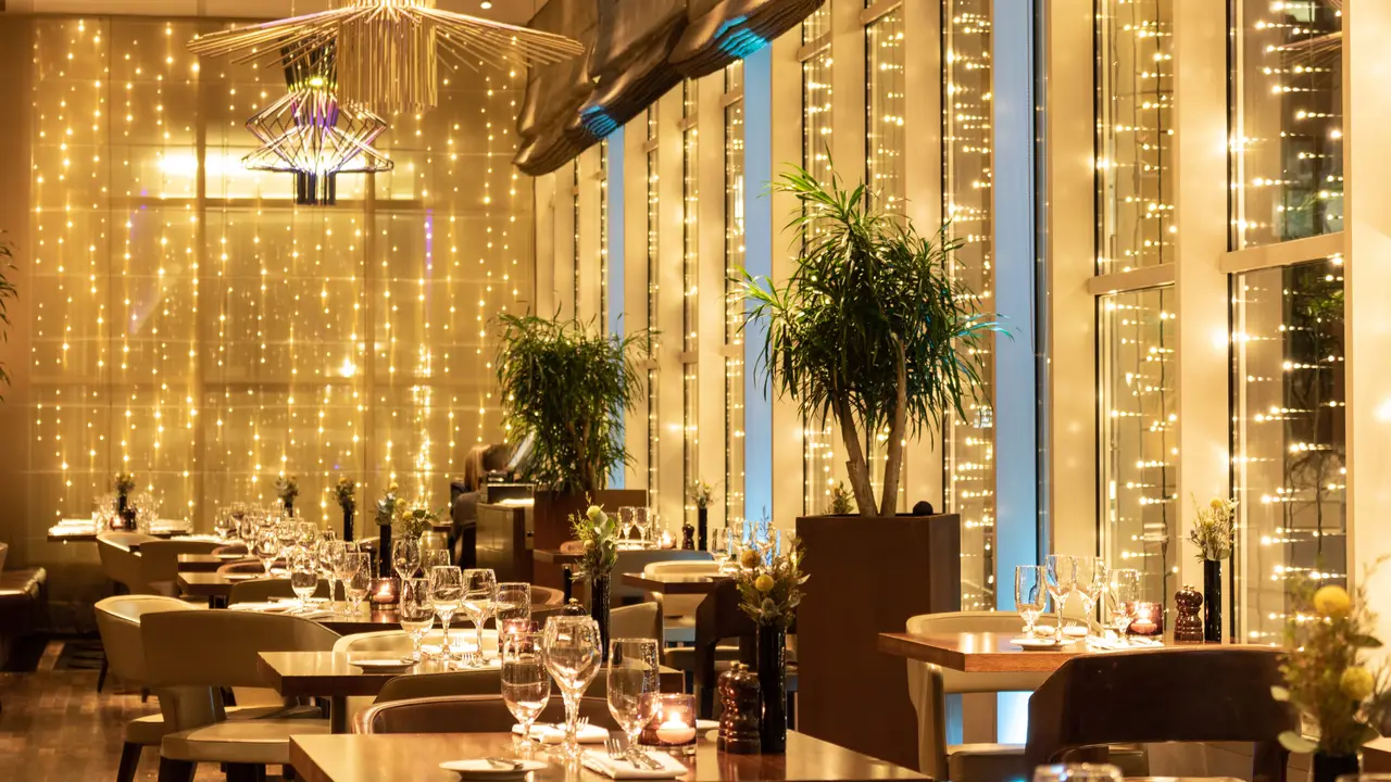 One Square Bar + Brasserie Restaurant ...