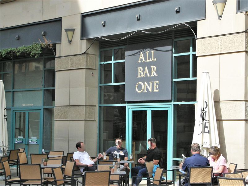 One Square Bar & Brasserie - image 1