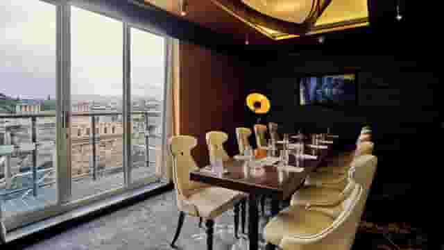 One Square Bar & Brasserie