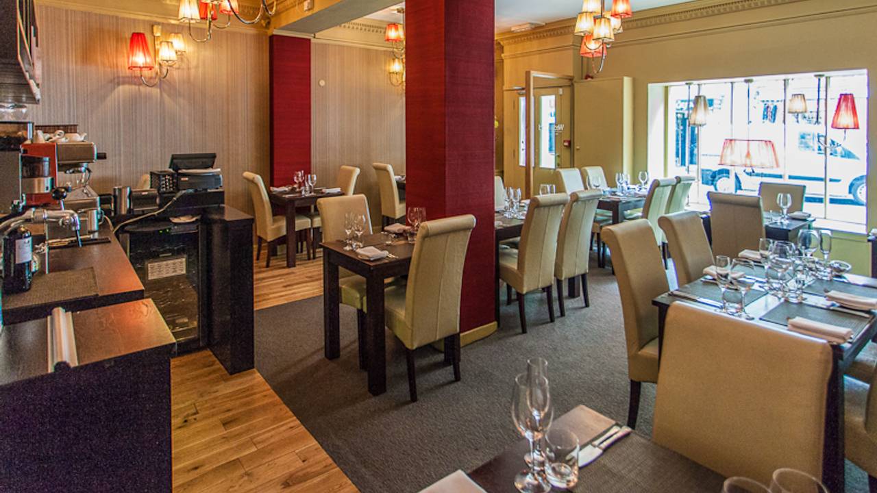 Wedgwood Restaurant downstairs dining area for intimate corporate lunch and small group events.