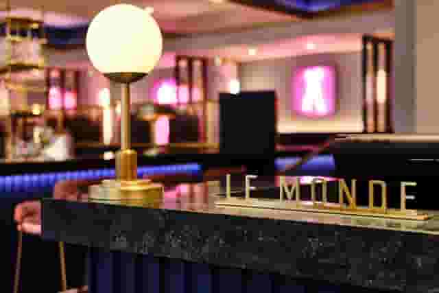 Bar & Restaurant Area