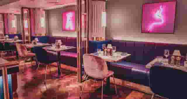Bar & Restaurant Area