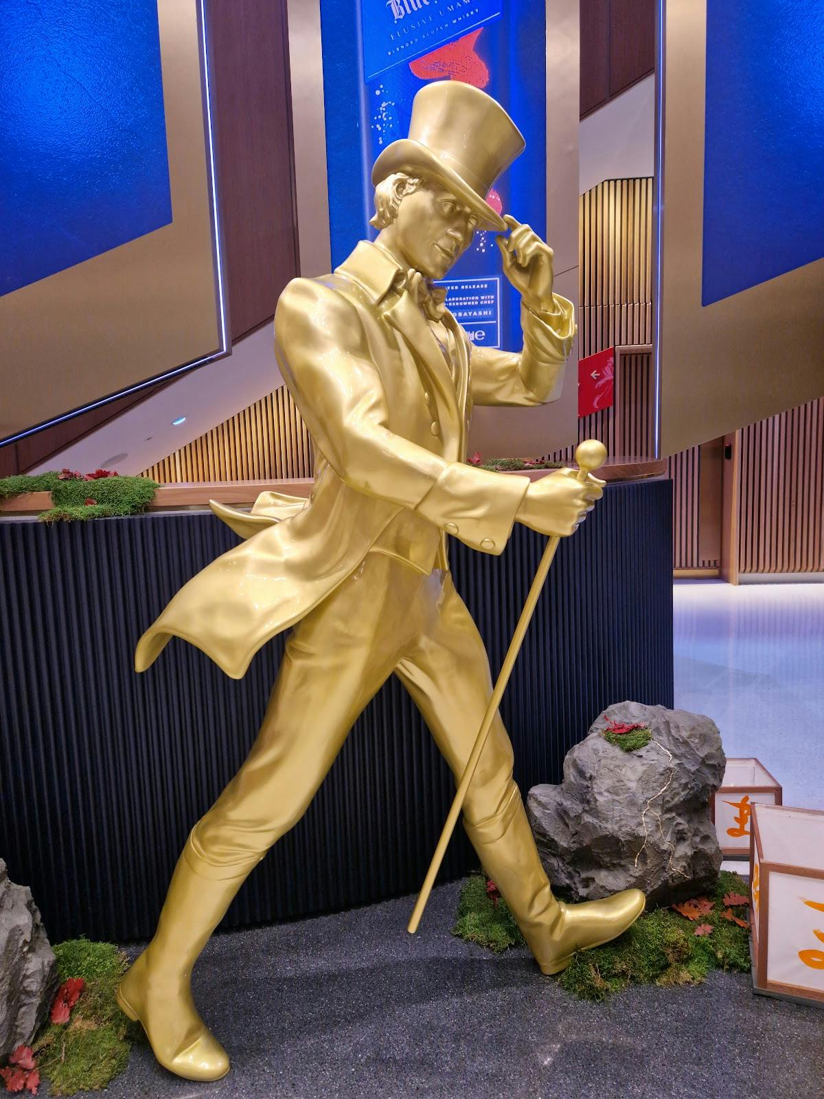 Johnnie Walker Princes Street - >John Young</a>