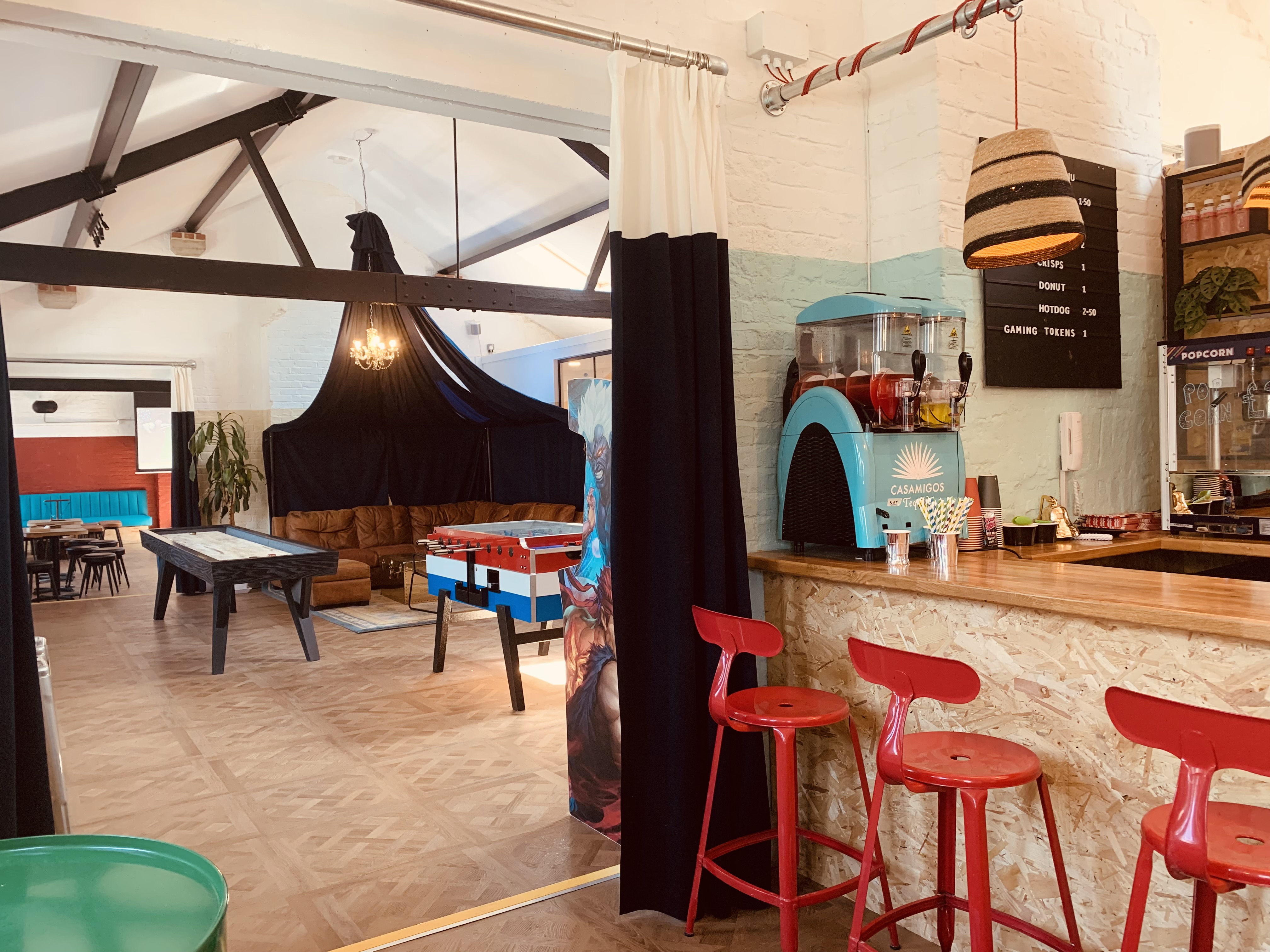 Main Event Room - e37527dc-ca05-4b07-b3fd-d04a4b9bd55b.jpg