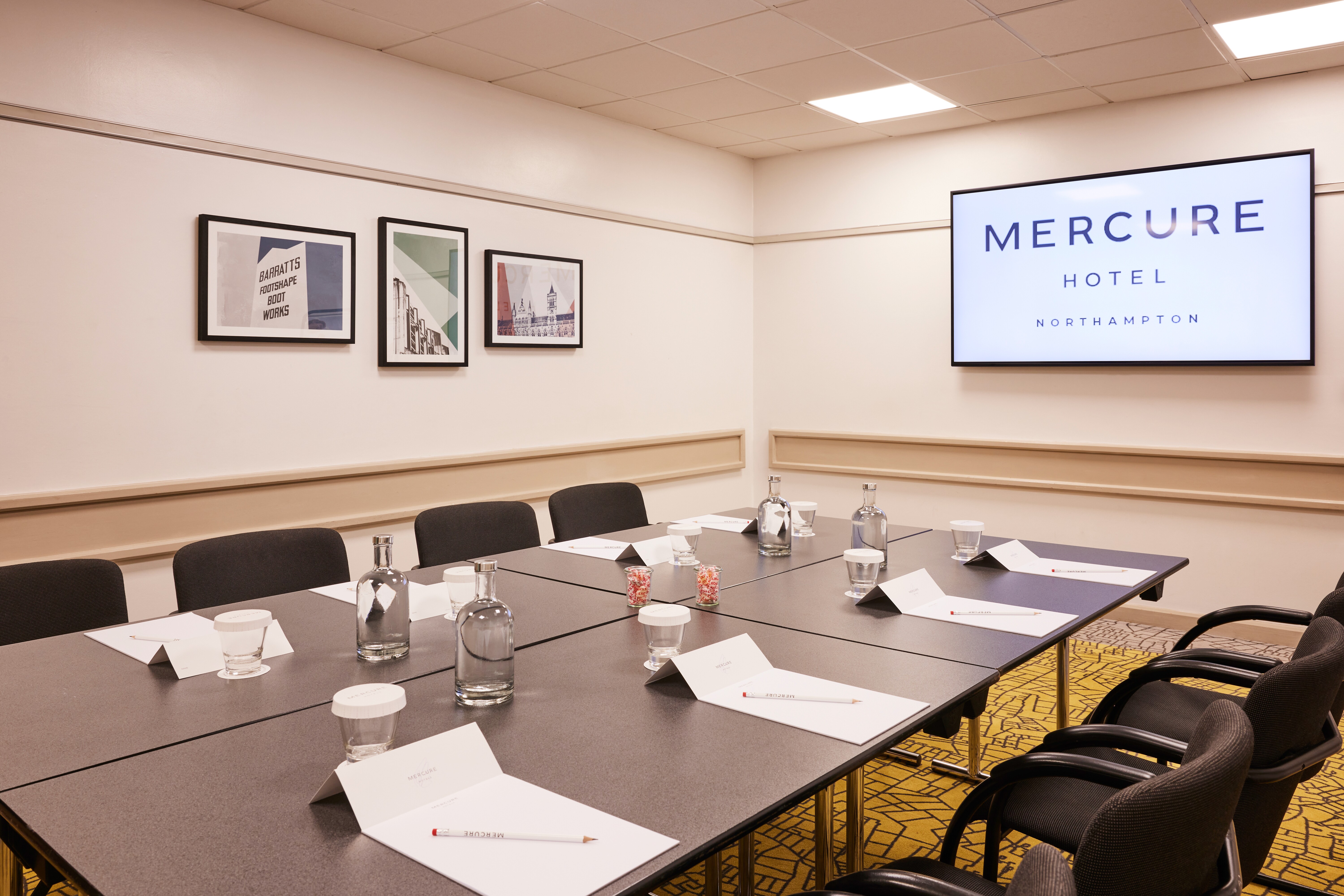 Buckingham Suite - ec2iyw10kzr.jpeg