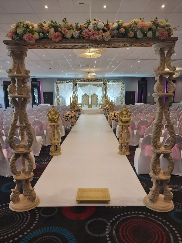 Buckingham Suite - p351fko0jpd.jpeg