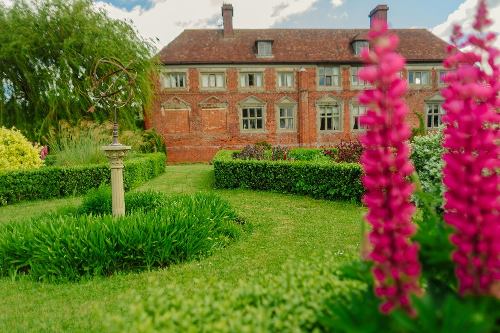 Kenton Hall Estate - >Kenton Hall Estate</a>