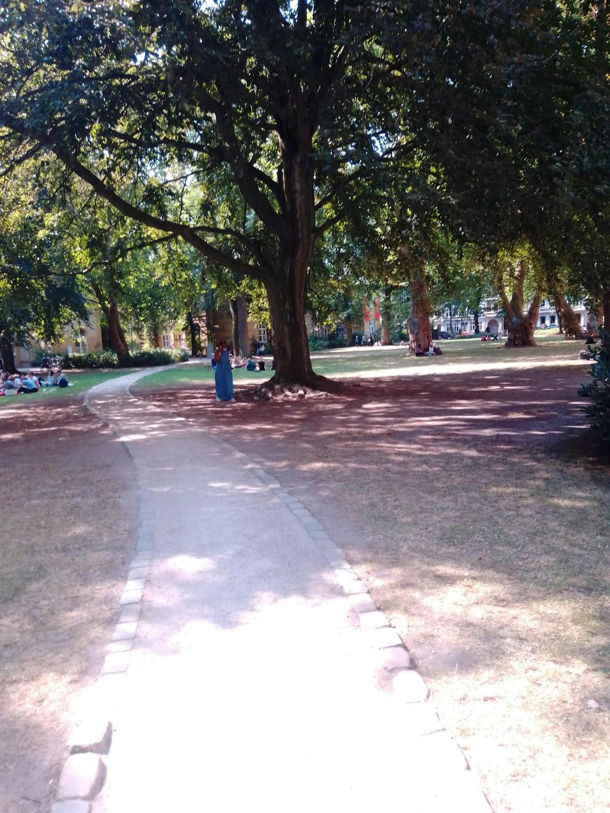 HausDrei - >S. K.</a>