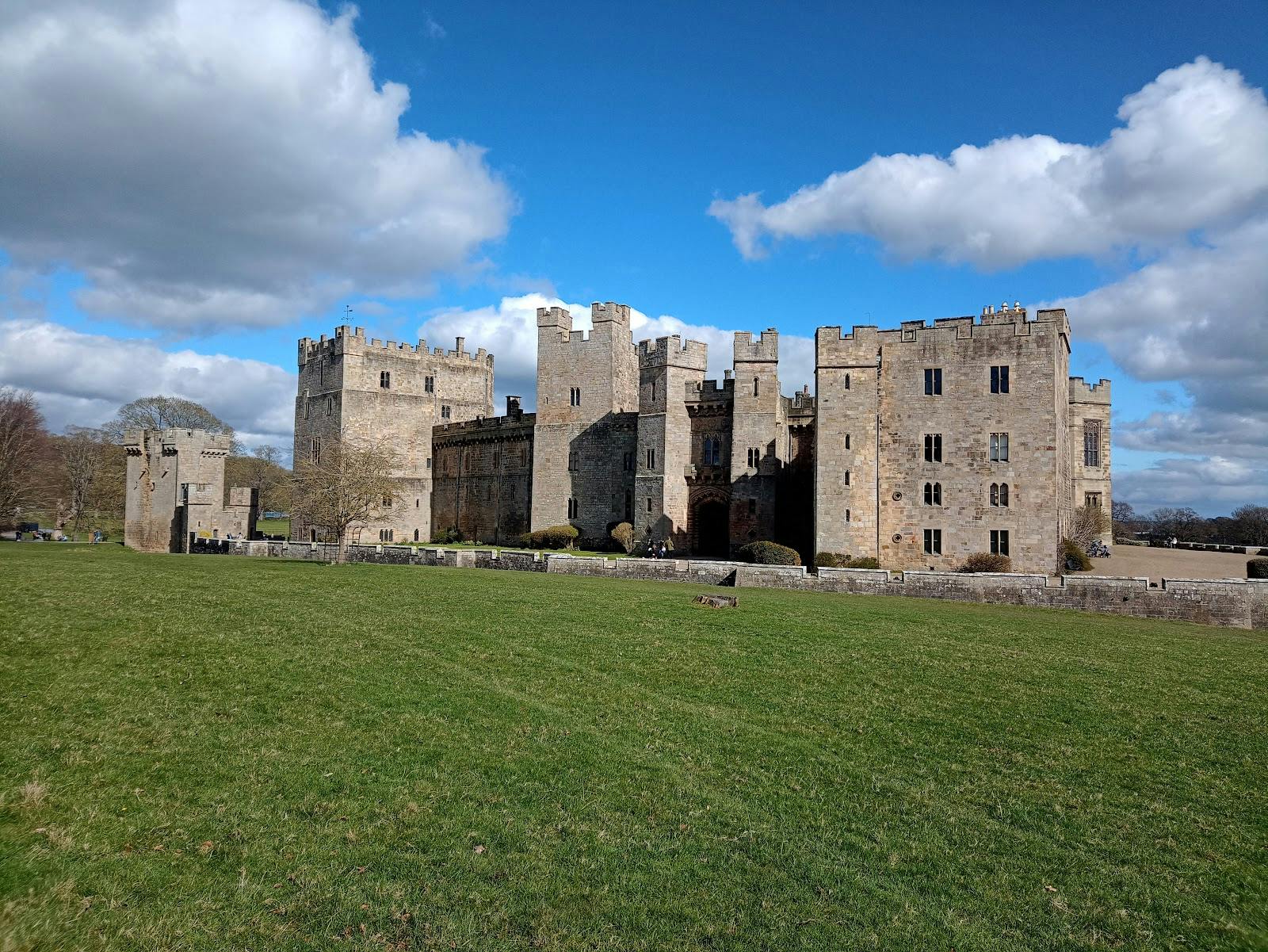 Raby Castle - >Kevin Bellis</a>