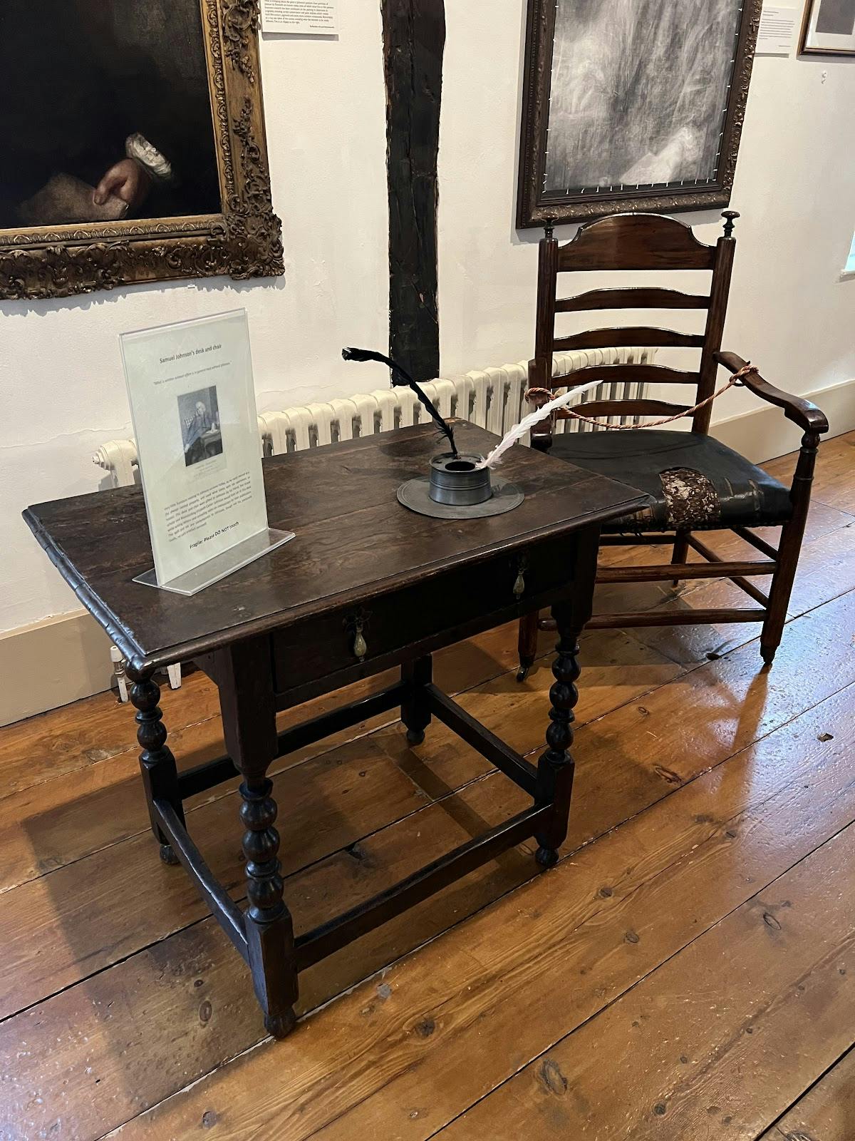 Dr Johnson's House - >Becky T</a>