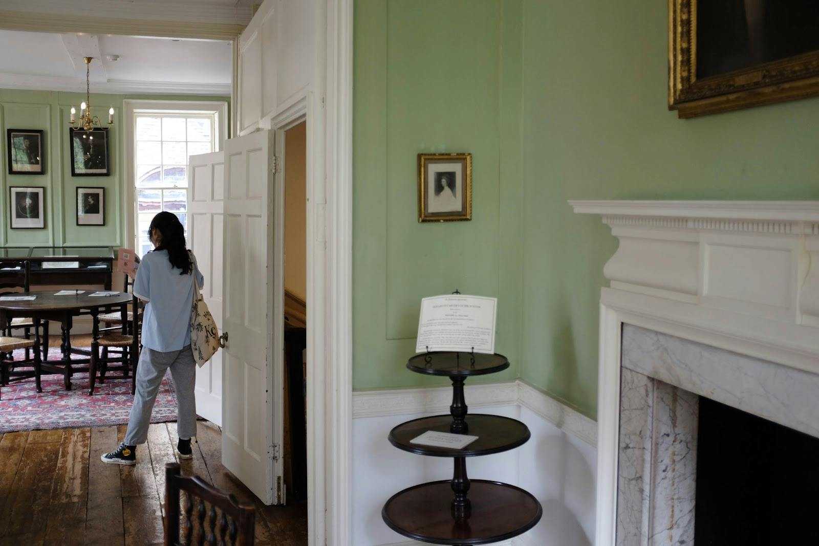 Dr Johnson's House - >Dr Johnson's House</a>