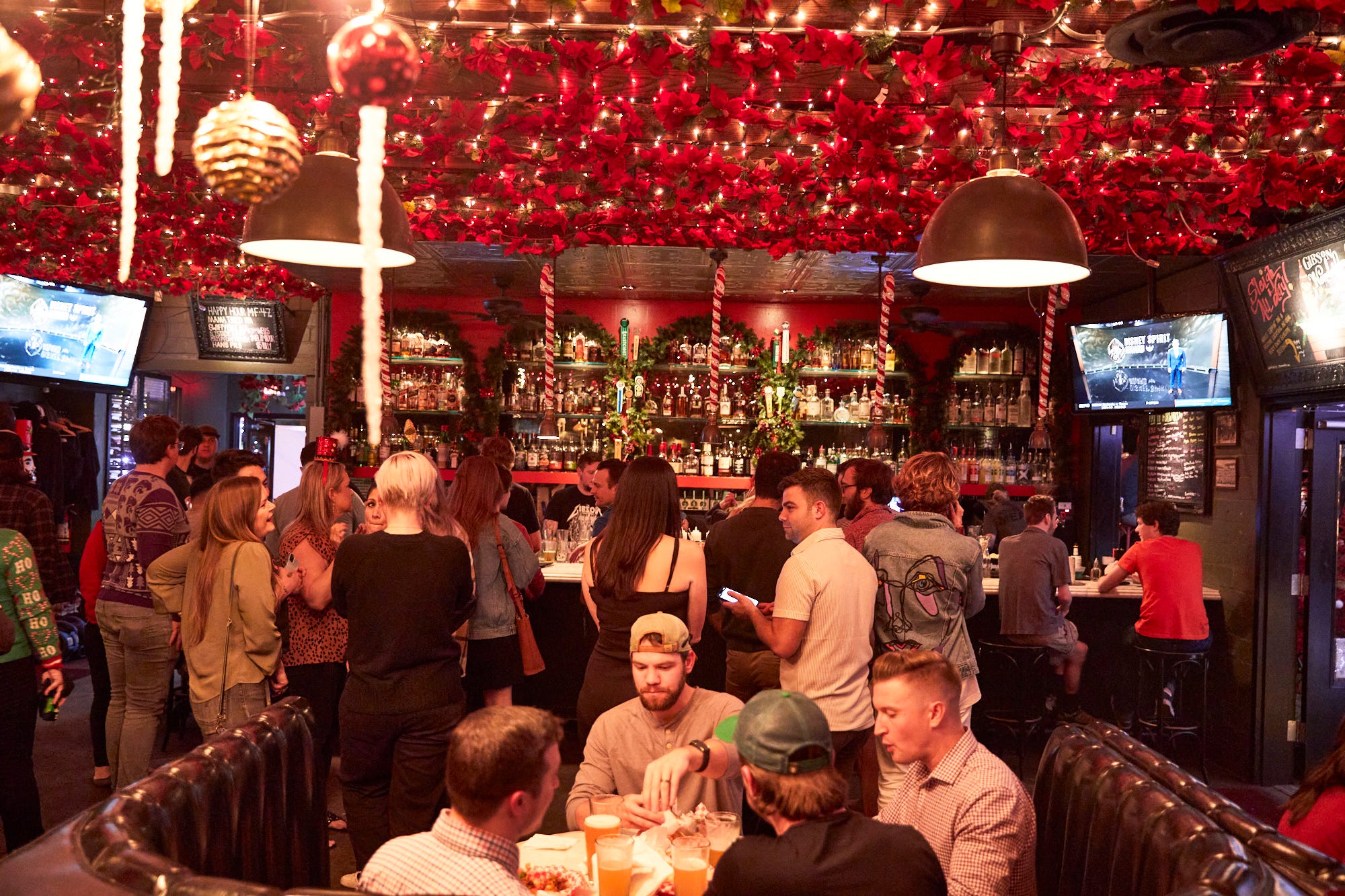 Gibson Street Bar turns into Gibson Wonderland for Christmas: photos