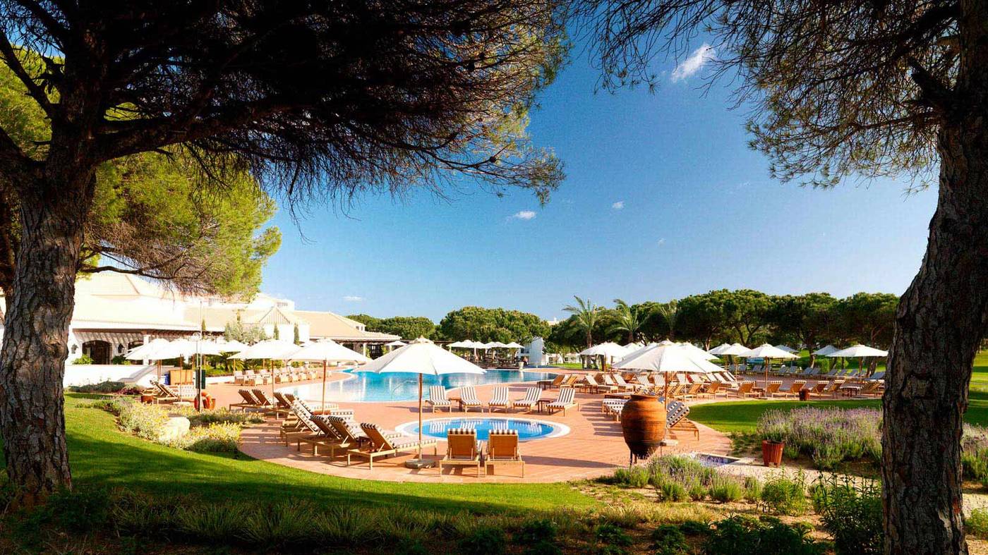 Pine Cliff Residence - Albufeira, Algarve - On The Beach