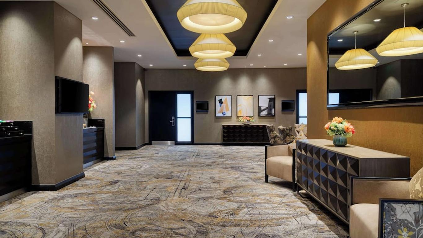 DoubleTree by Hilton Hotel Woking from $87. Woking Hotel Deals & Reviews -  KAYAK