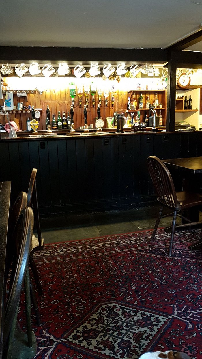 The Manor Arms Bar or Lounge: Pictures & Reviews -