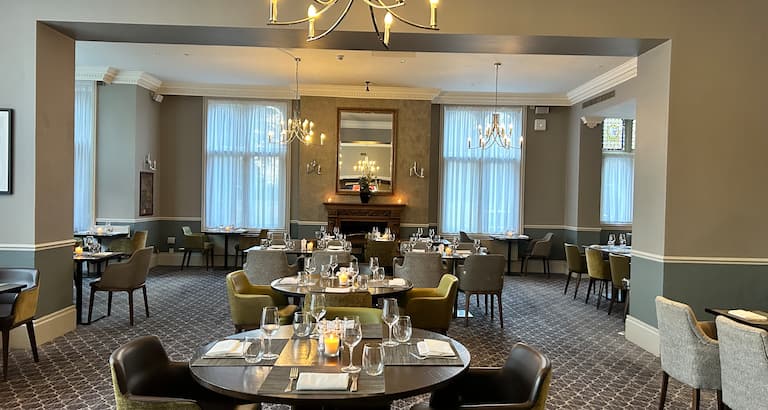 The Conservatory at St. Anne's Manor: upscale event space for corporate meetings and private dinners.
