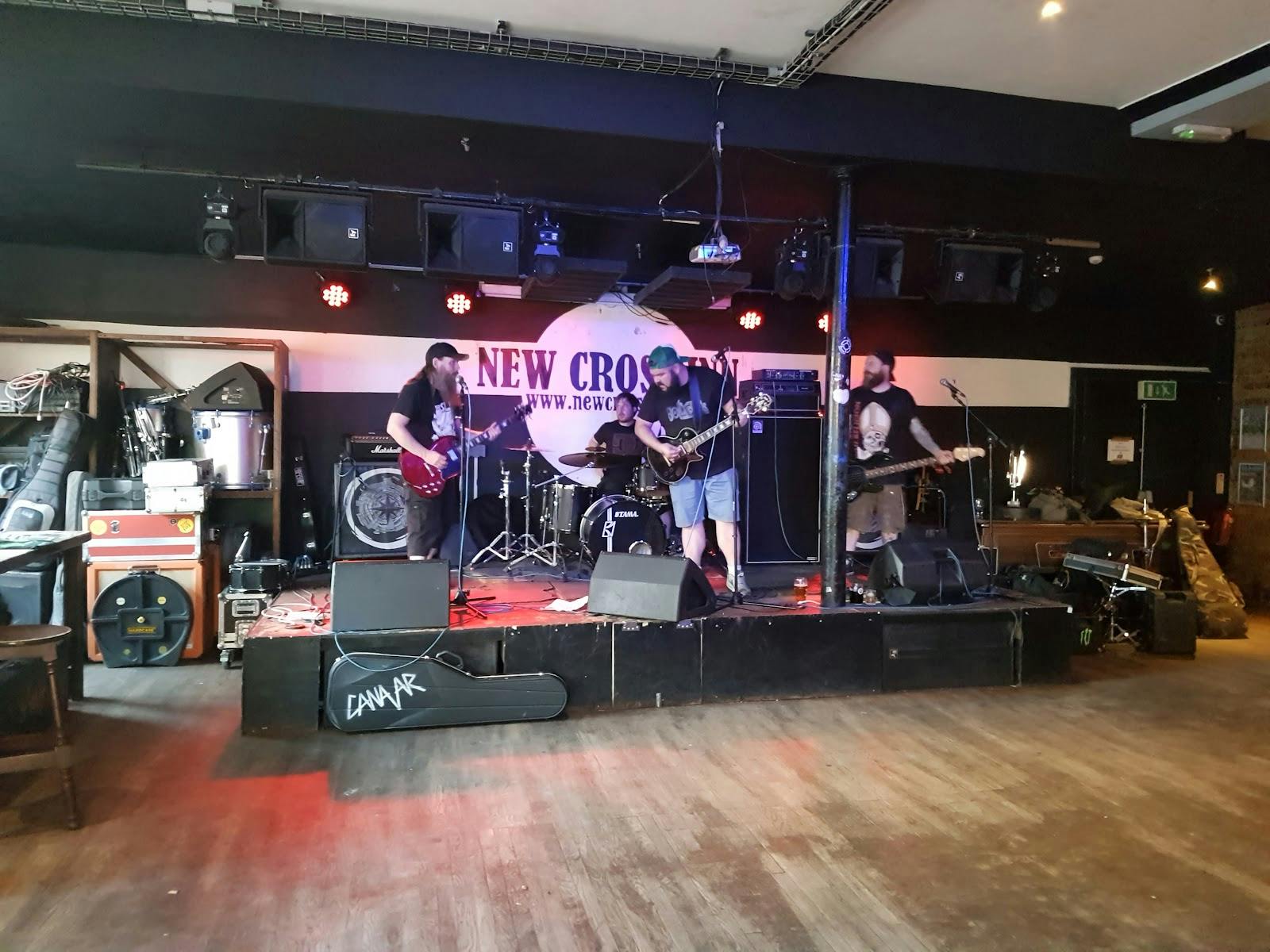 Stocks Bar - >Gary Fleming</a>