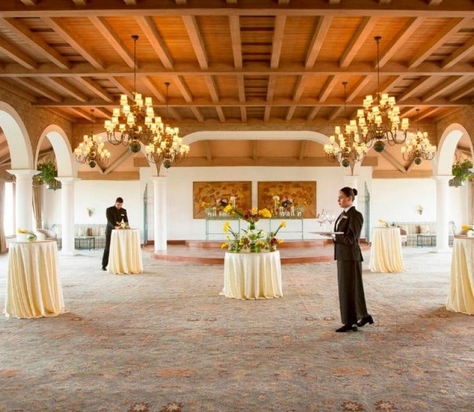 Longchamp (Taj Mahal New Delhi) in Defence Headquarter,Delhi - Best Banquet  Halls near me in Delhi -