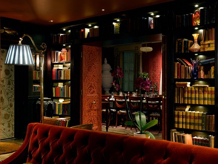 Elegant cocktail lounge in The Zetter Clerkenwell, ideal for intimate corporate events.