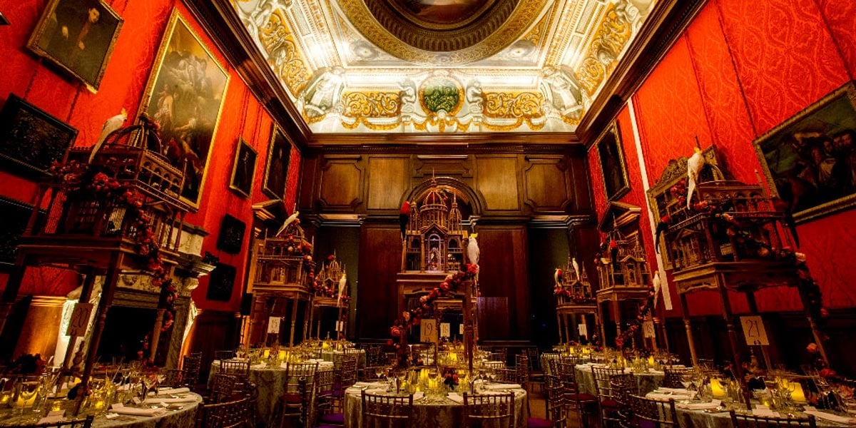 Opulent banquet hall with ornate ceilings for gala dinners and corporate receptions.