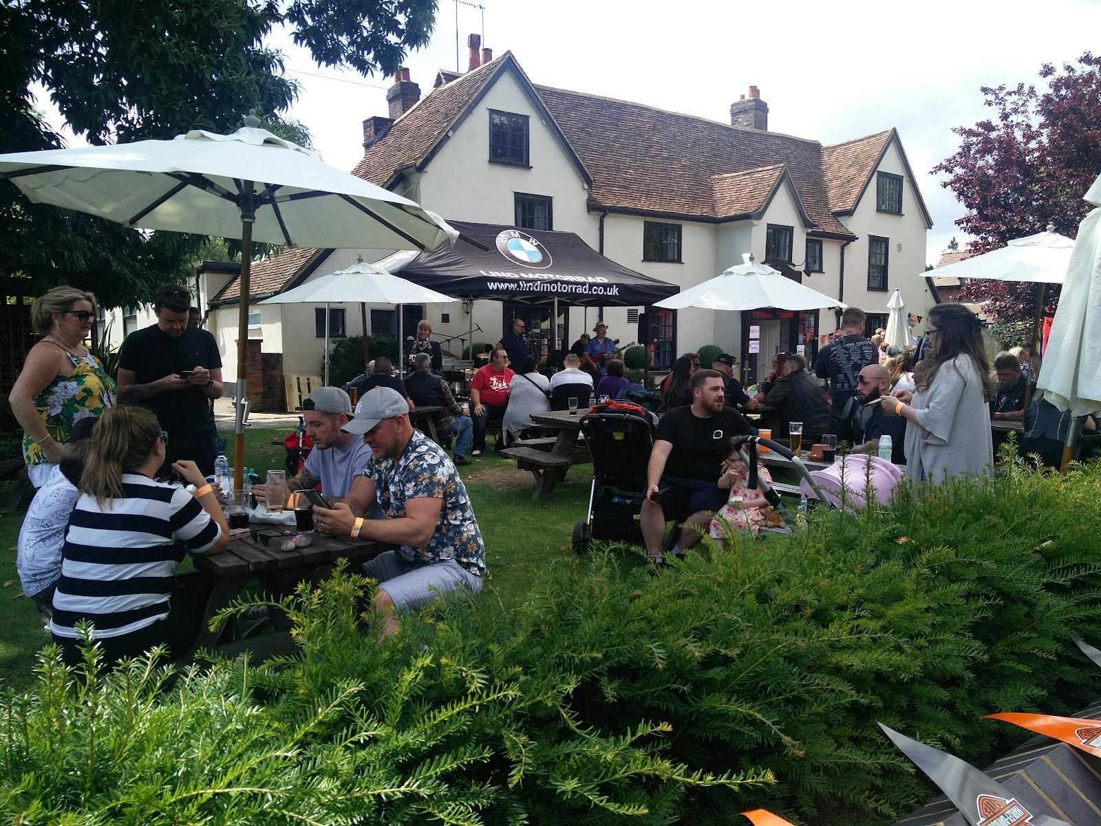 Bennets Club - >Steven Taylor</a>