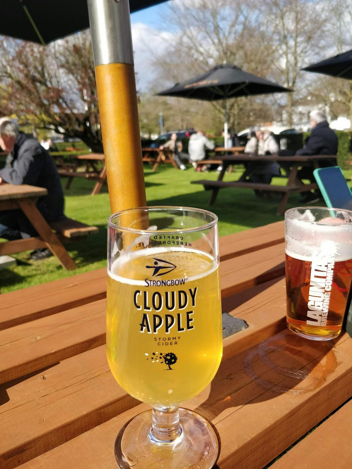 Bennets Club - >Helen Lewis</a>