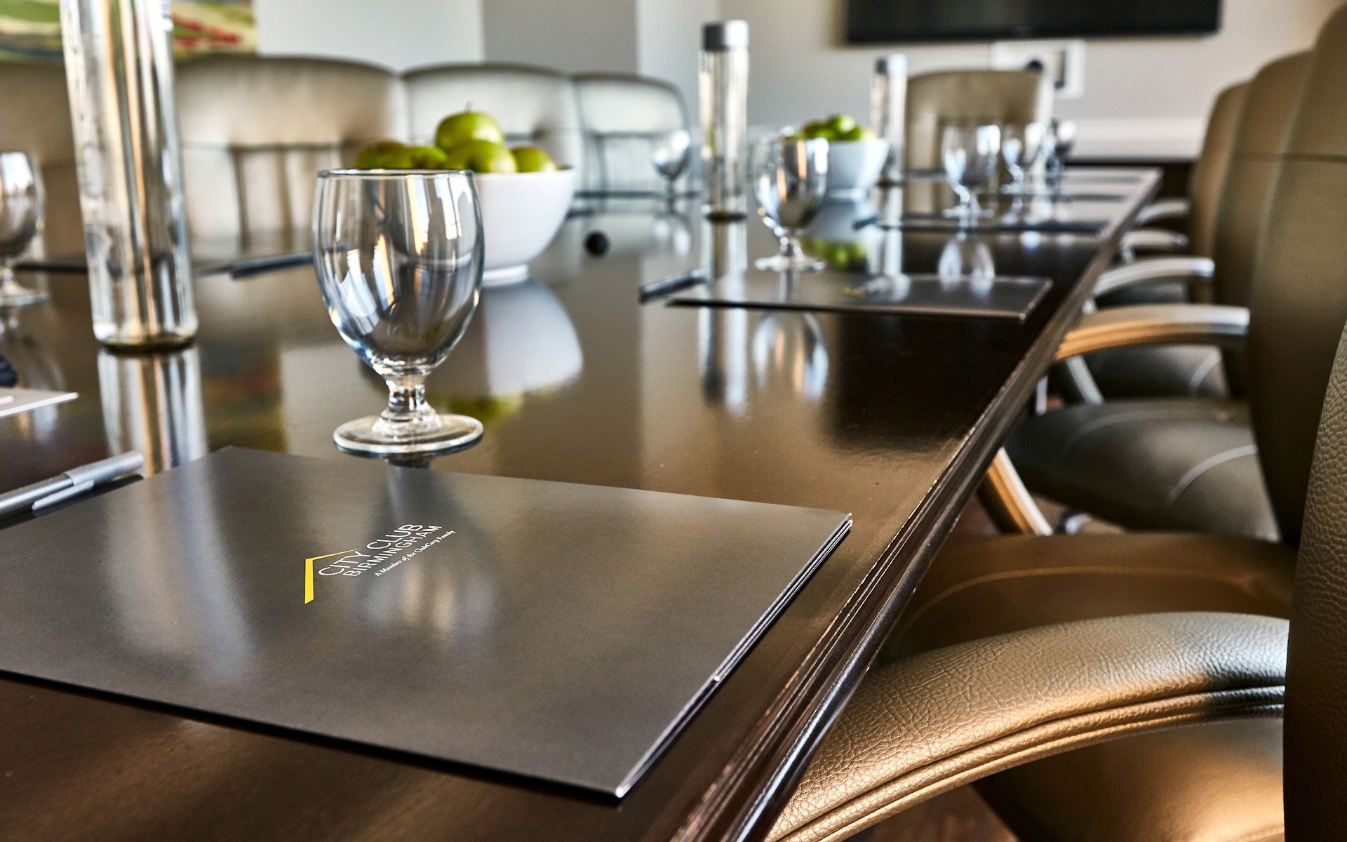 Work Spaces | City Club Birmingham | Birmingham, AL | Invited