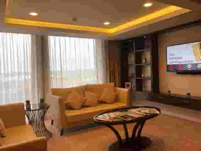 Rooms and Suites