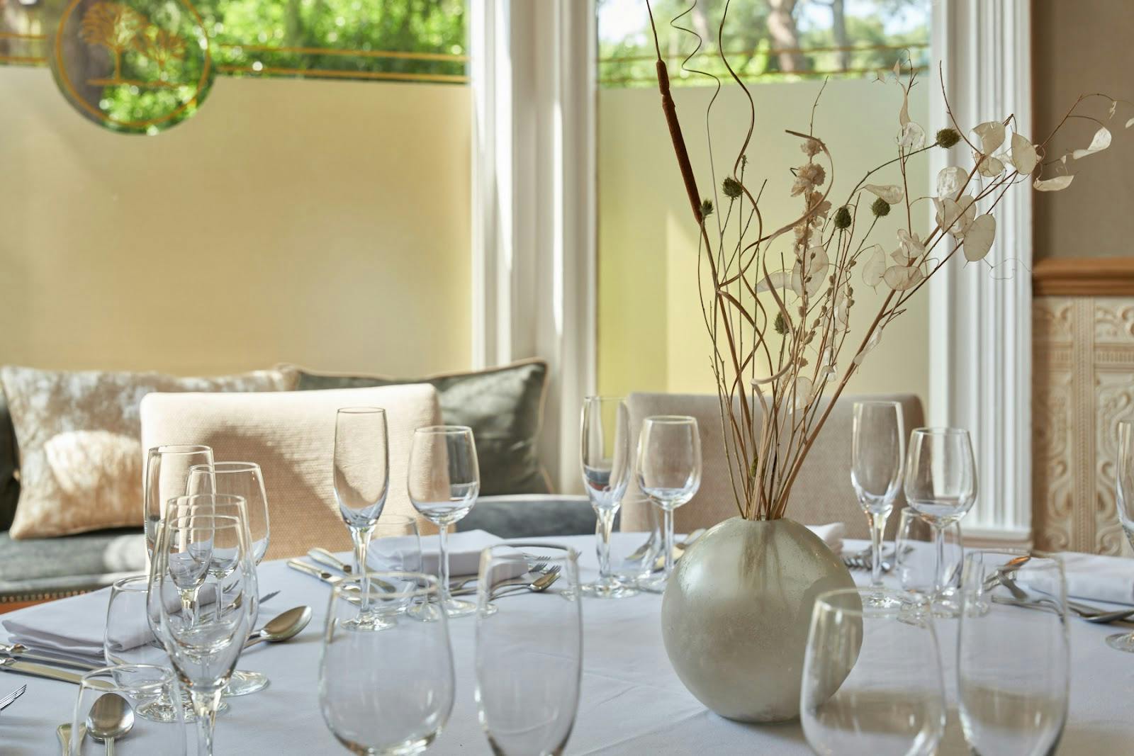 The Fairlawns Hotel & Spa - >Fairlawns Hotel and Spa</a>