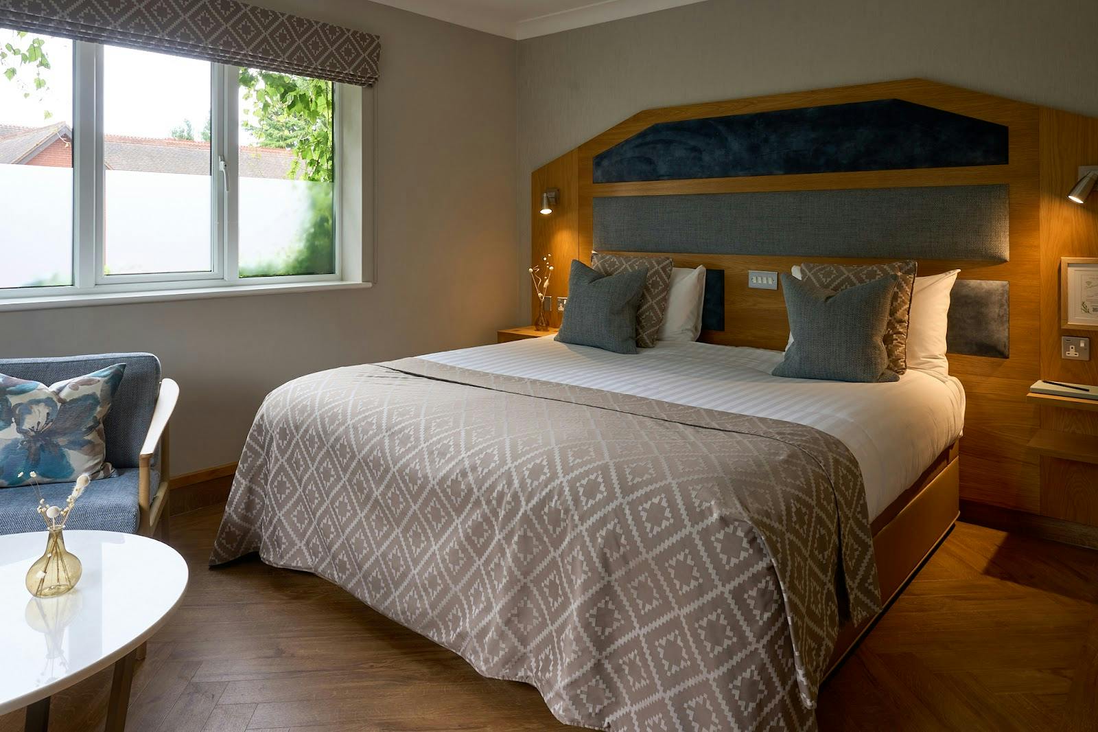 The Fairlawns Hotel & Spa - >Fairlawns Hotel and Spa</a>