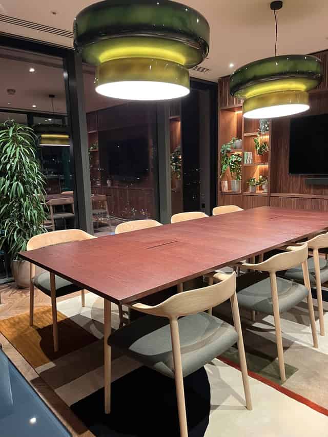 Eighteen Club Space