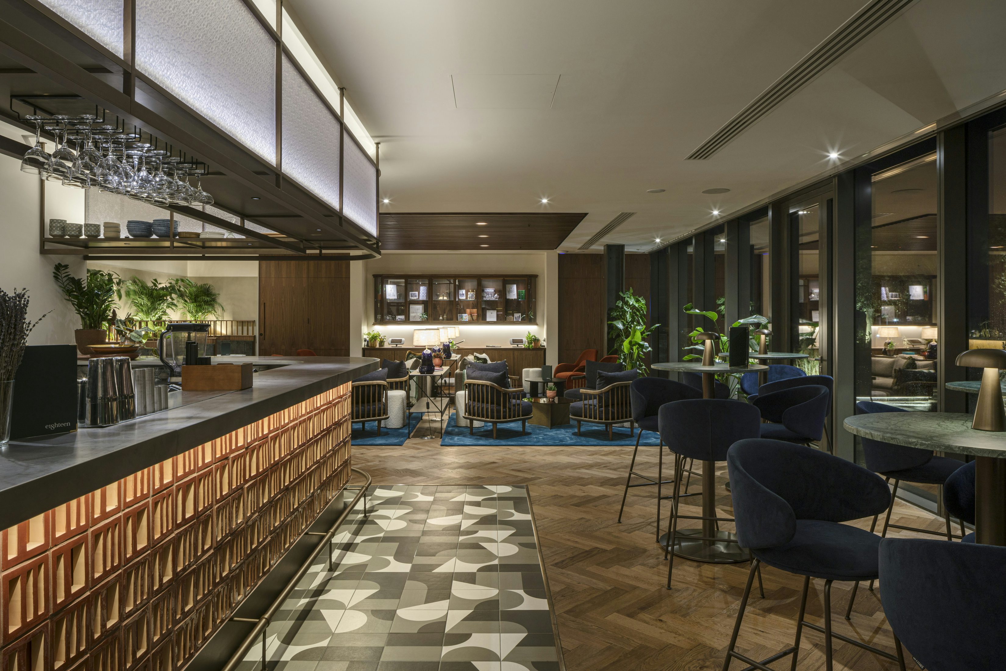 Hire eighteen, eighteen, Birmingham •