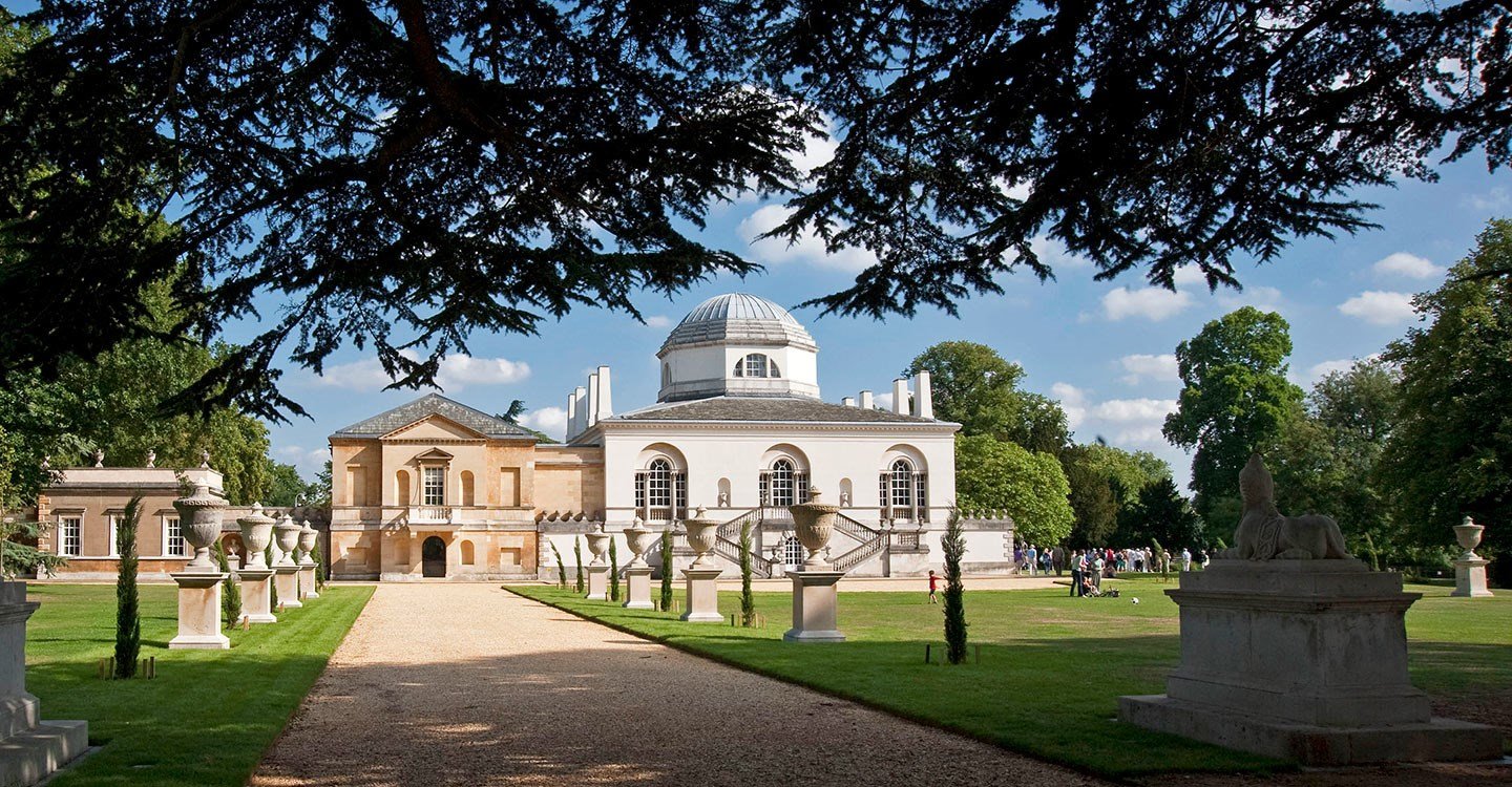 Chiswick House: elegant venue with manicured gardens for weddings and events.
