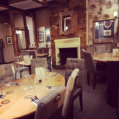 beautiful pub! - Picture of Garden ...