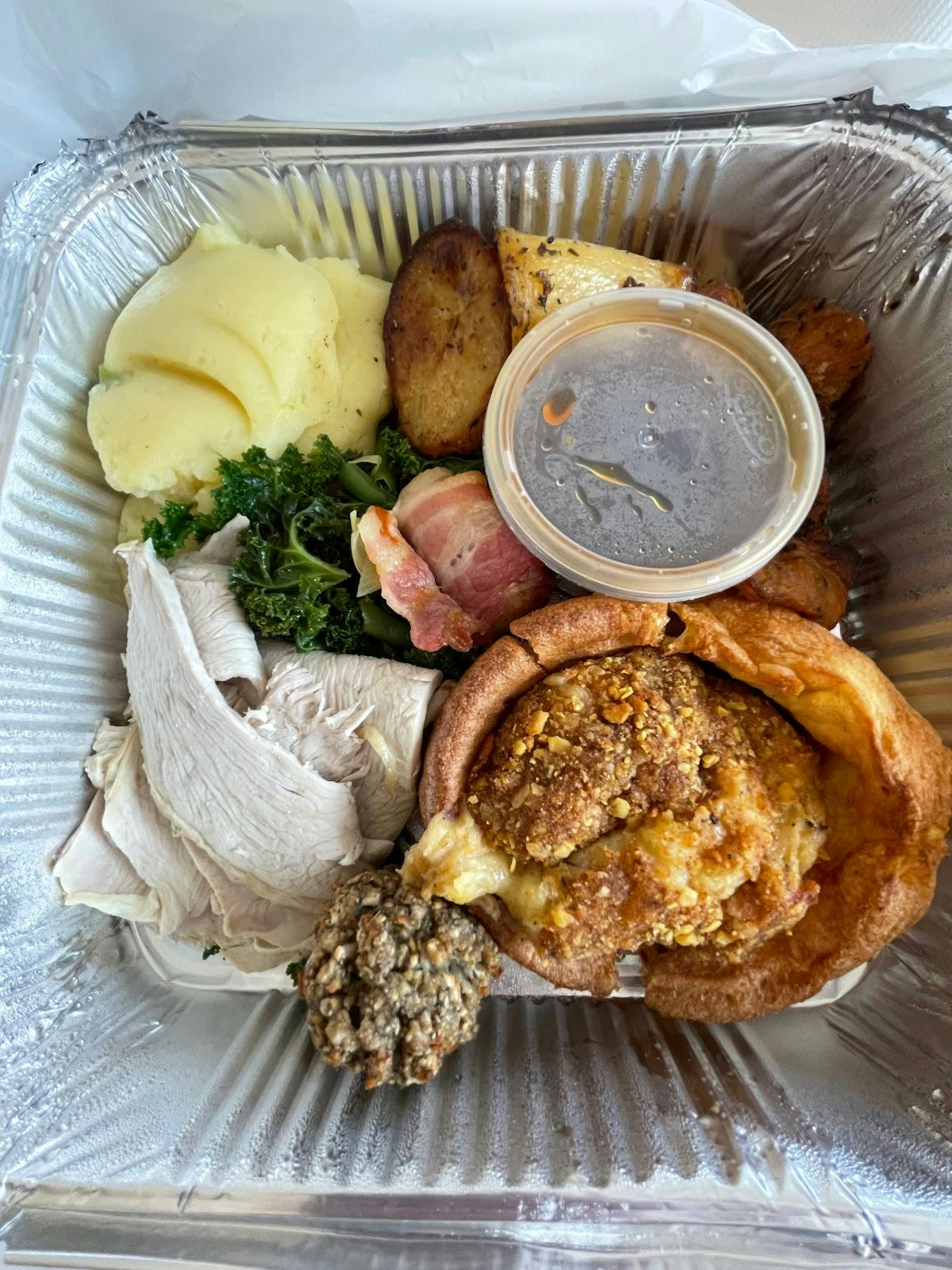 Boxed lunch catering at Bistro B31: efficient, utilitarian food service for corporate events.