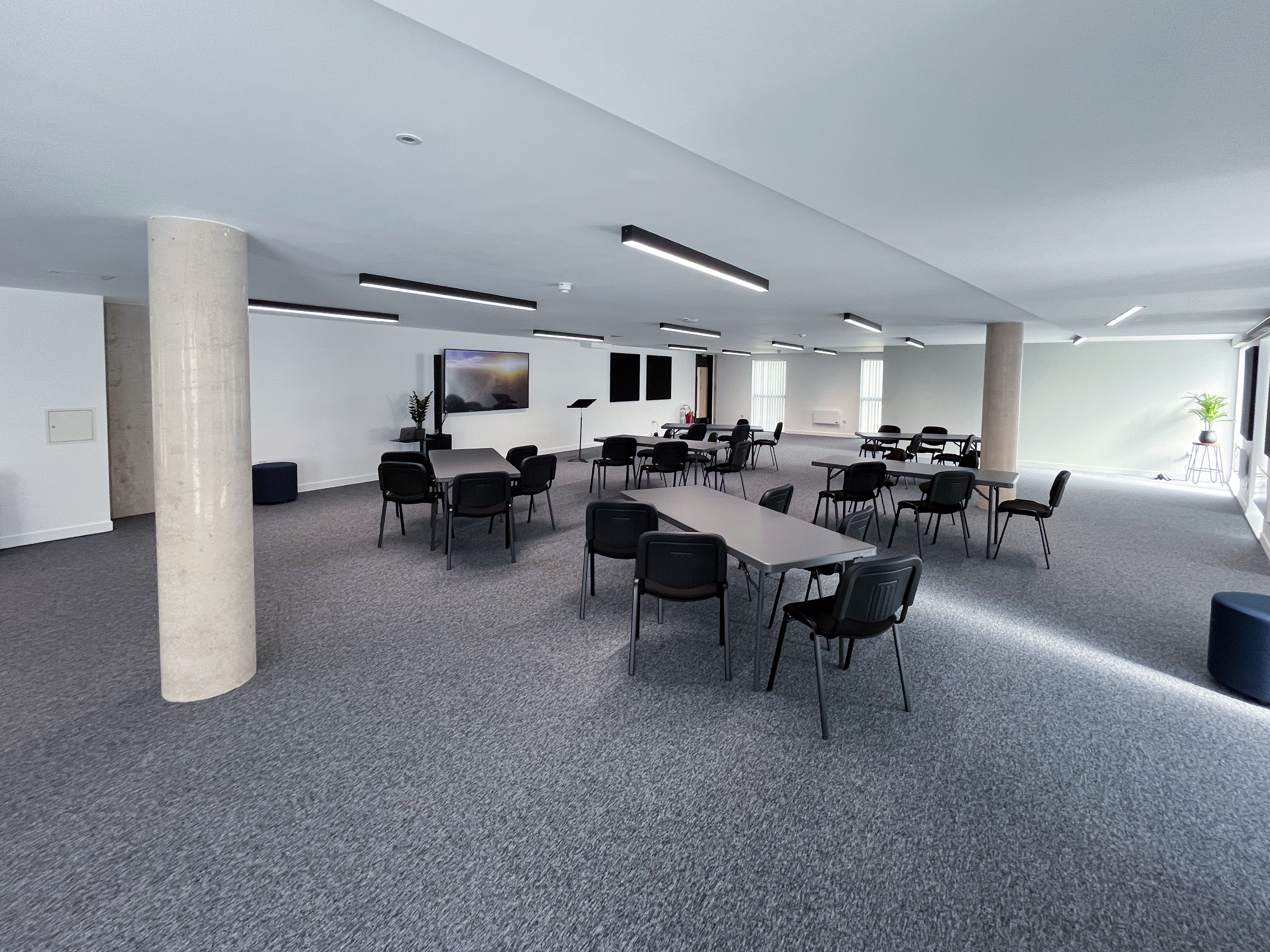 Whole Venue - gxjfbpi4eve.jpg