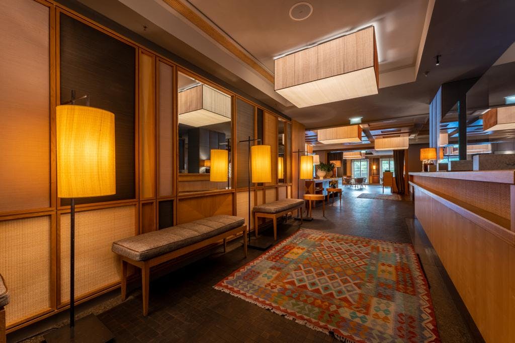 LOUIS Hotel - >LOUIS Hotel</a>