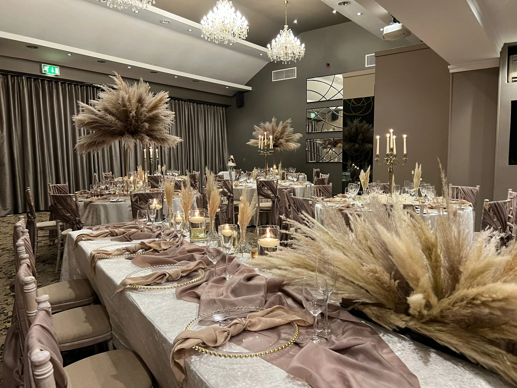 Red Hall Hotel - Creative Venue Stylist