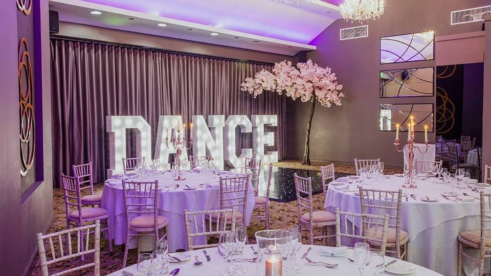 Red Hall Hotel - image 1